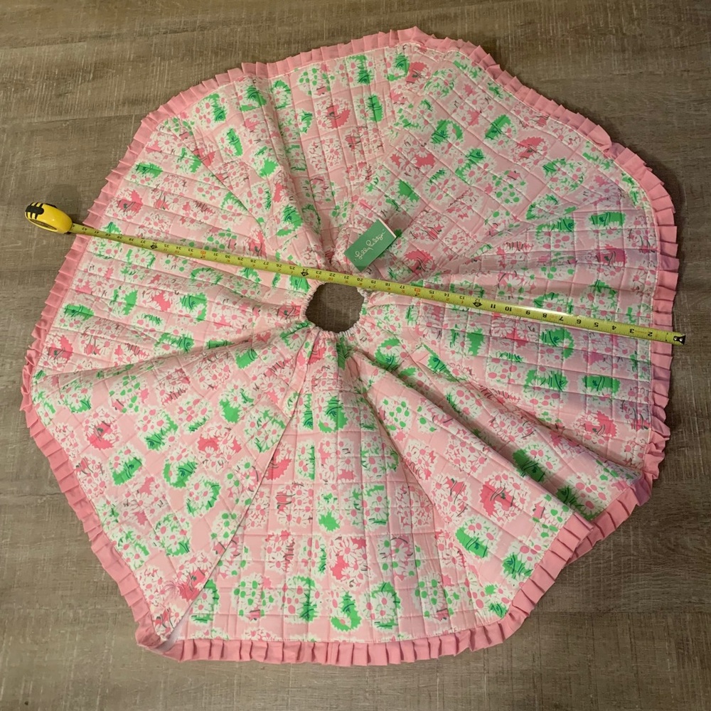 NWT Lilly Pulitzer Christmas tree skirt